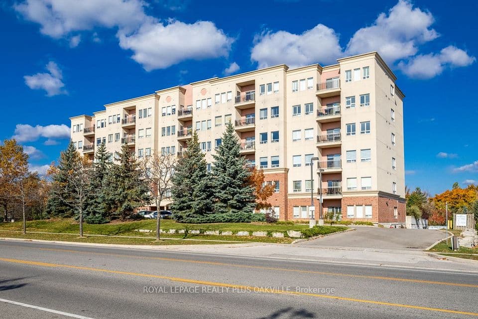 1499 Nottinghill Gate 403, Oakville, ON L6M 5G1 – photo 2