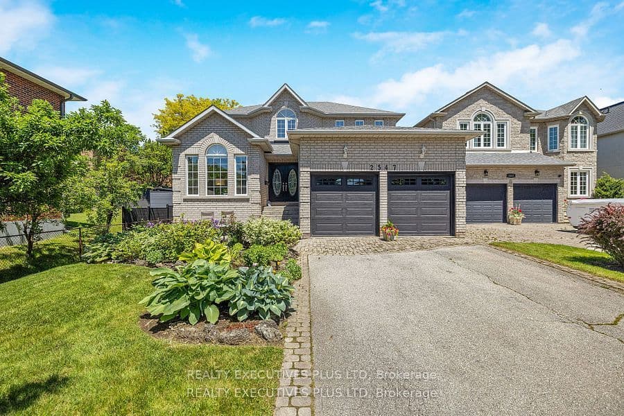 2547 Morrison Avenue, Mississauga, ON L5C 3J6 – photo 2