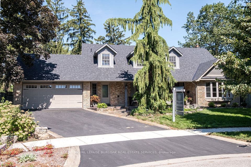 1577 Old Spar Court, Mississauga, ON L5J 1B4 – photo 3
