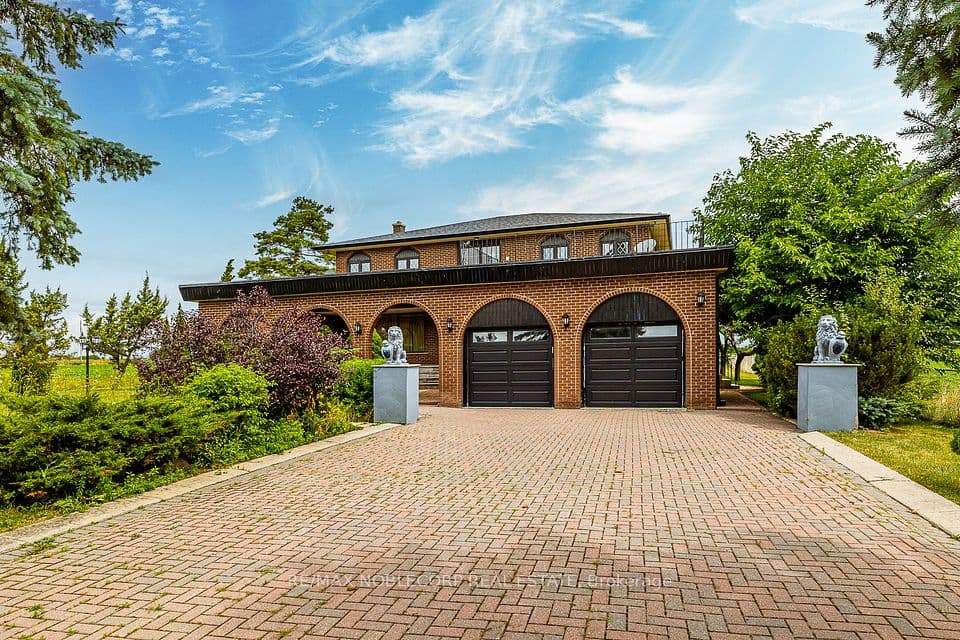 10201 Clarkway Drive, Brampton, ON L6P 0W3 – photo 2