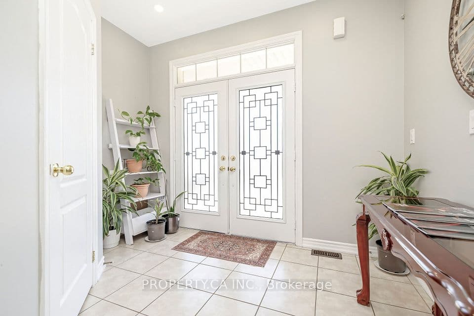 211 Mclaughlin Avenue, Milton, ON L9T 7P4 – photo 3
