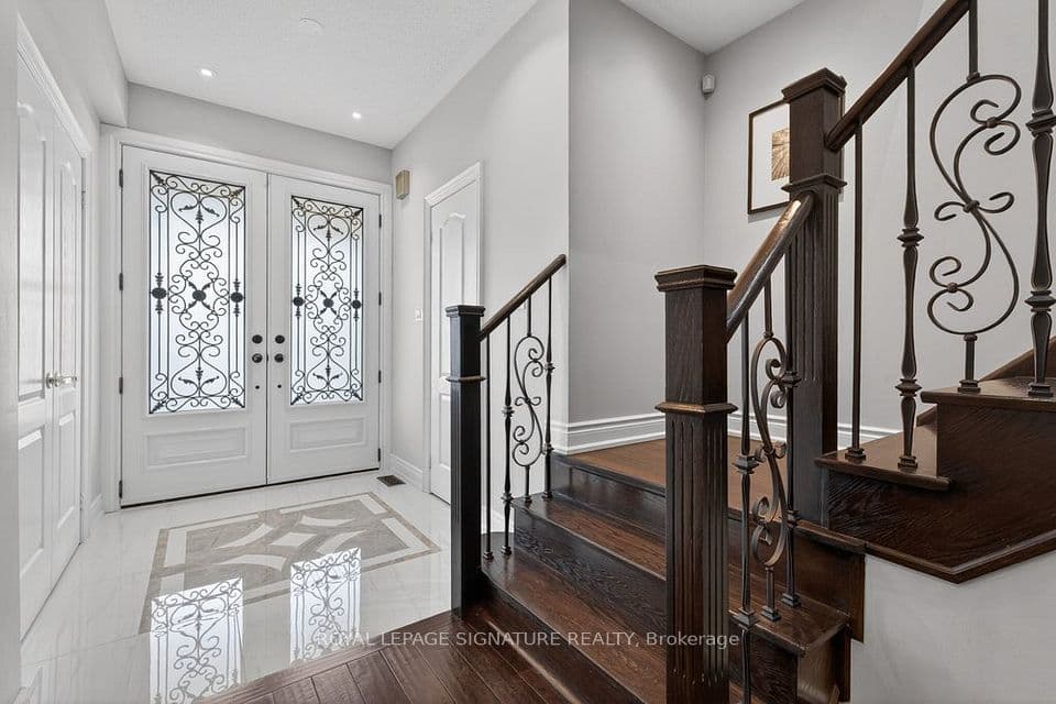 8 Ashcreek Drive, Brampton, ON L6Y 0G8 – photo 3