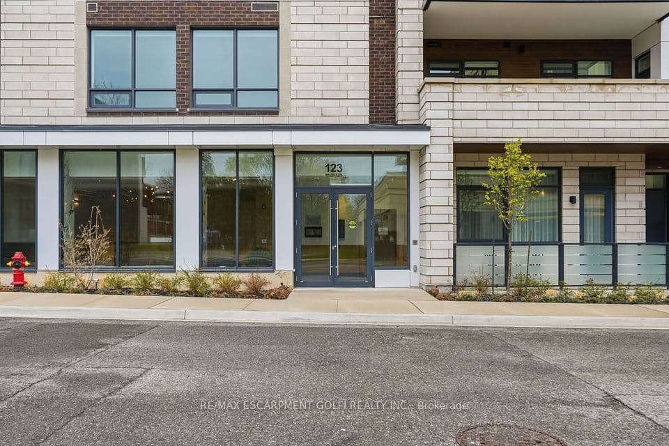 123 MAURICE Drive 409, Oakville, ON L6K 2W6 – photo 2