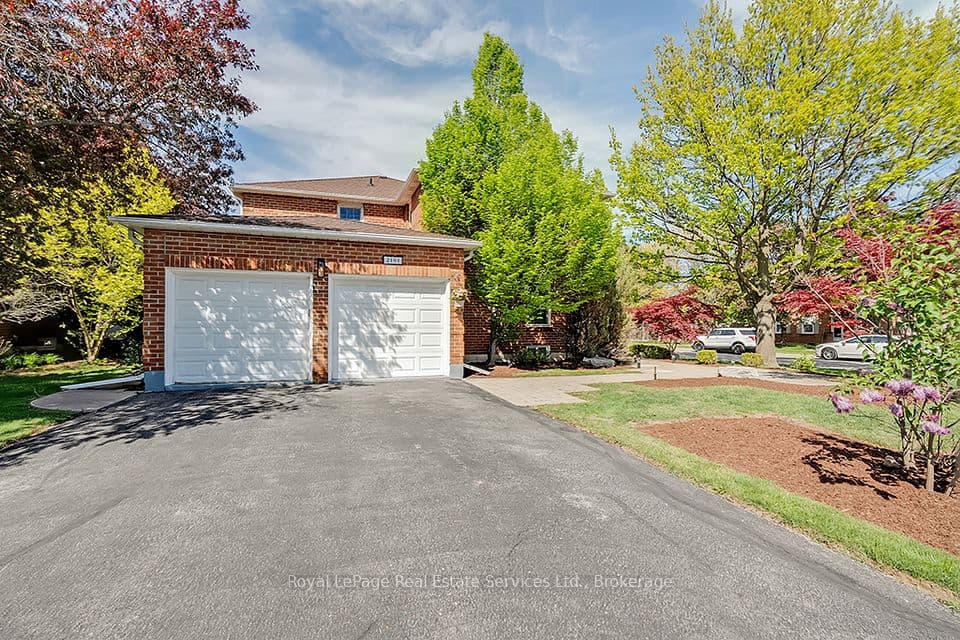 2101 Grosvenor Street, Oakville, ON L6H 4N1 – photo 3