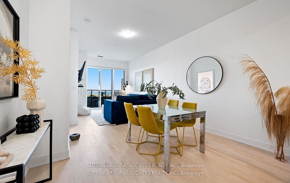 20 Shore Breeze Drive 703, Toronto, ON M8V 0C7 – main photo