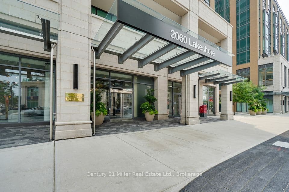 2060 Lakeshore Road 802, Burlington, ON L7R 0G2 – main photo