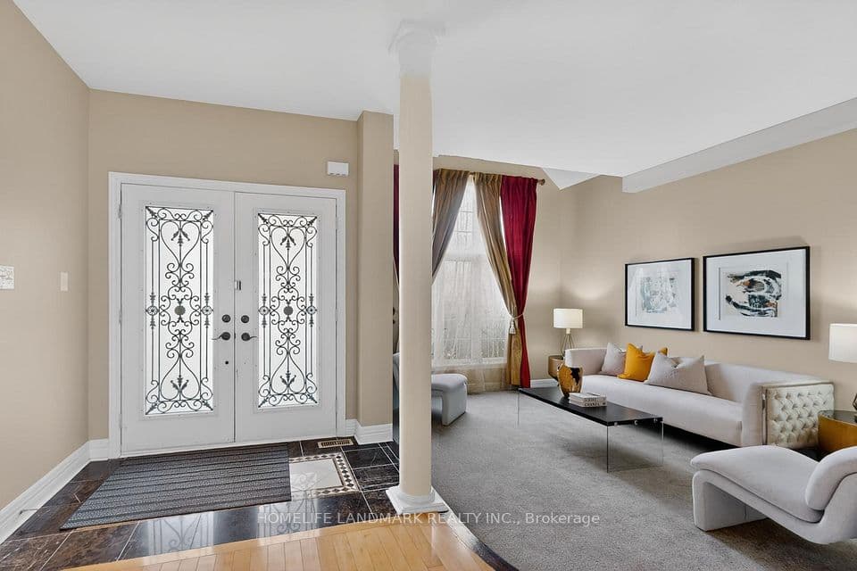 2481 Whistling Springs Crescent, Oakville, ON L6M 5G3 – photo 3