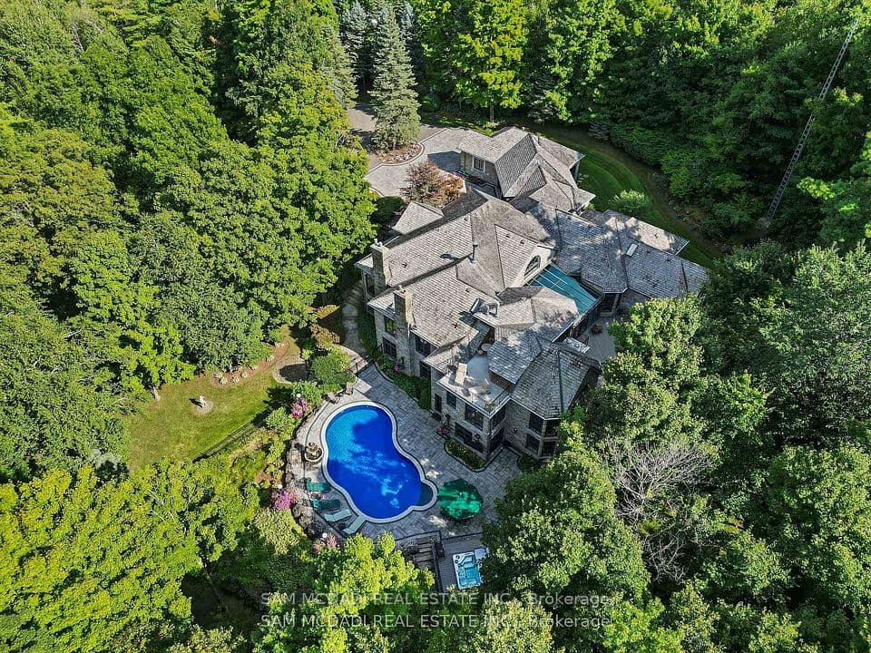10140 Pineview Trail, Milton, ON L0P 1B0 – main photo