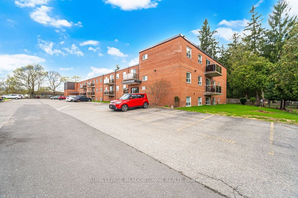 24 Ransom Street 205, Halton Hills, ON L7J 1S3 – main photo