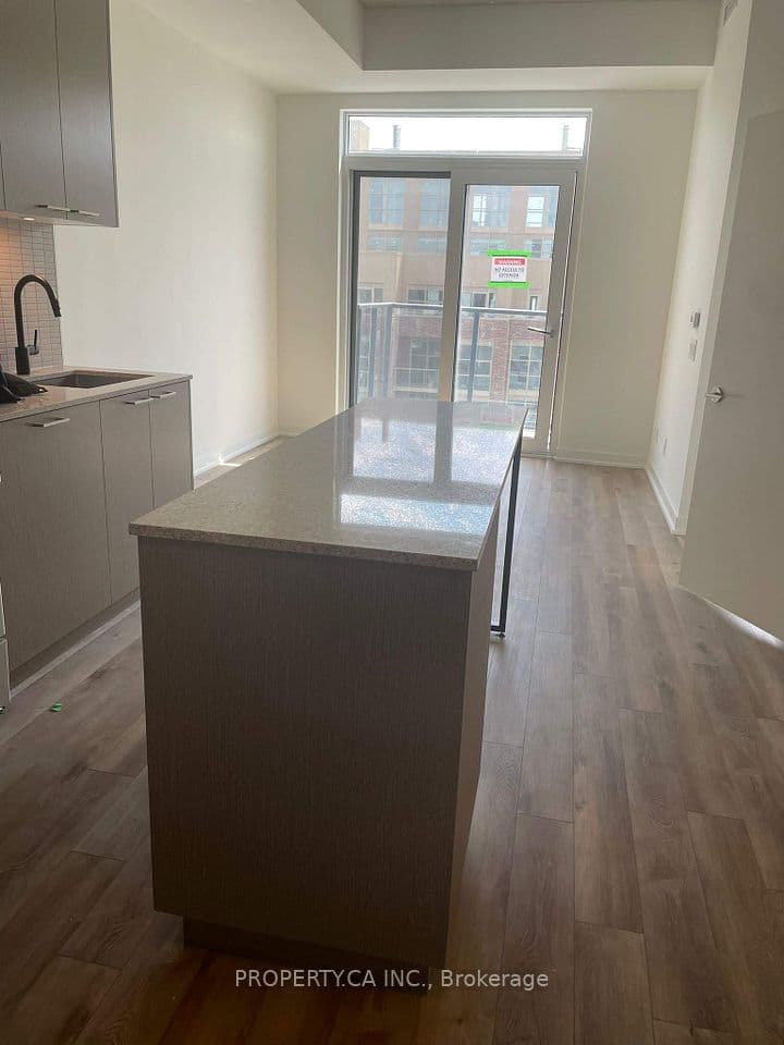 1808 St Clair Avenue W 1005, Toronto, ON M6N 0C1 – photo 3