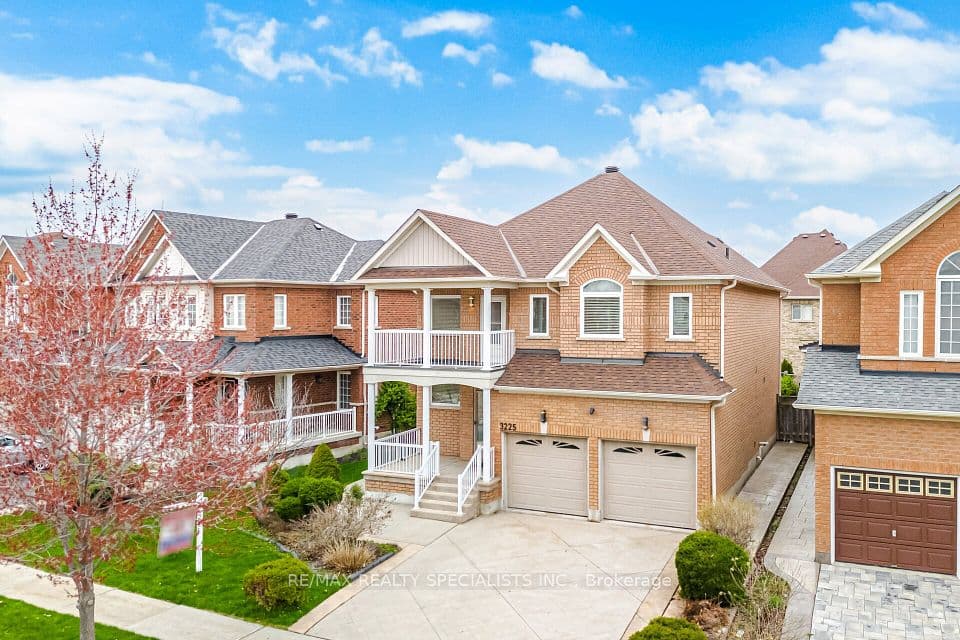 3225 Escada Drive, Mississauga, ON L5M 7V6 – main photo