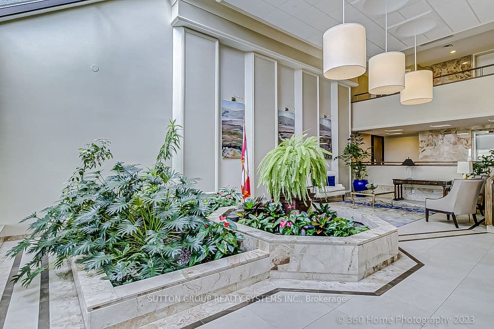 2180 Marine Drive 501, Oakville, ON L6L 5V2 – photo 3