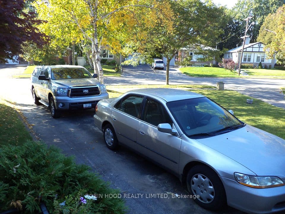 238 Thistle Down Boulevard, Toronto, ON M9V 1K7 – photo 3