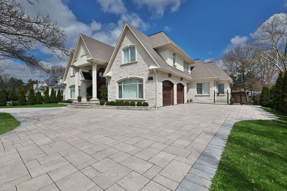 1511 Broadmoor Avenue, Mississauga, ON L5G 3T7 – photo 3