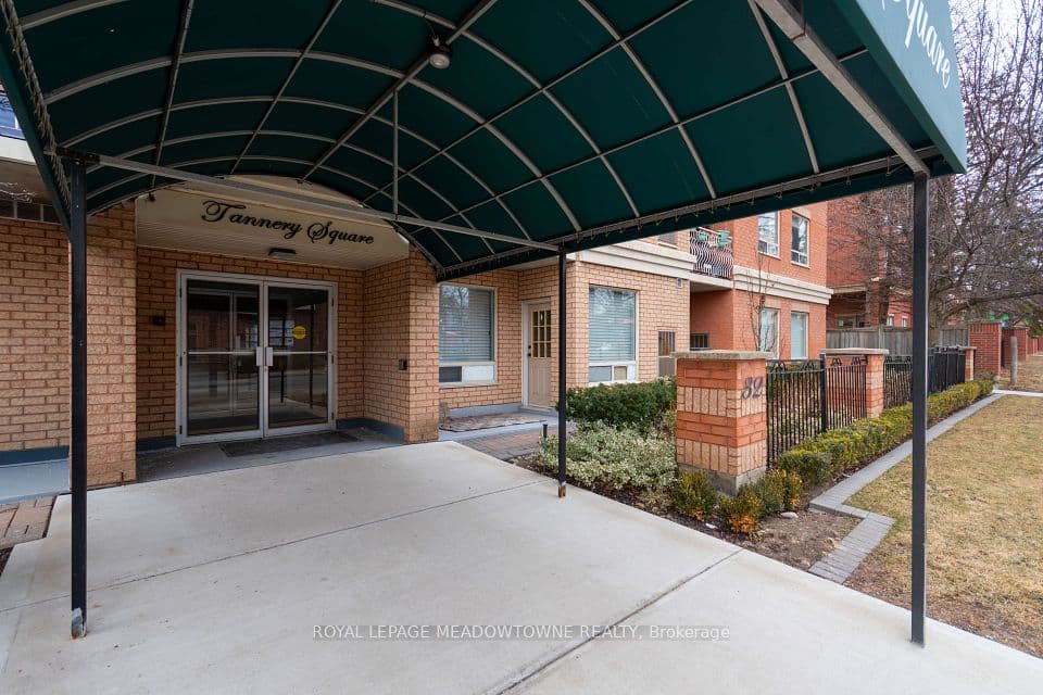 32 Tannery Street 404, Mississauga, ON L5M 6T6 – photo 3