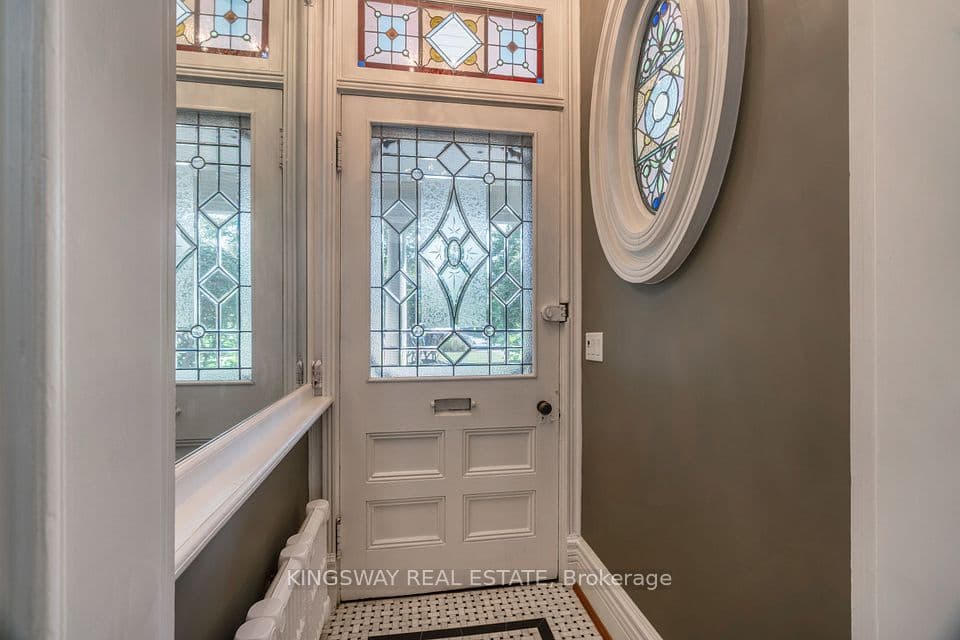 166 High Park Avenue, Toronto, ON M6P 2S4 – photo 2