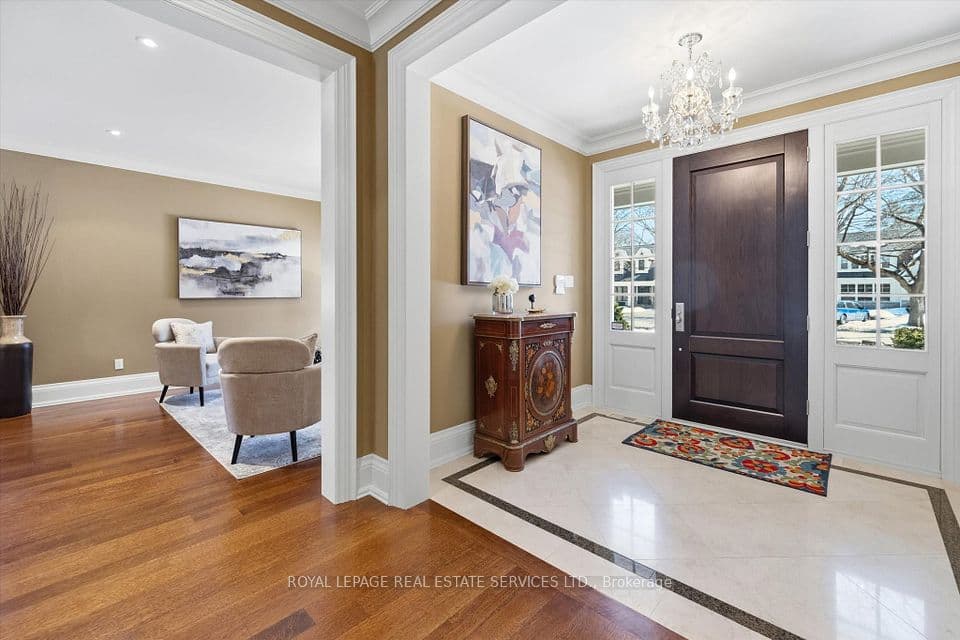 1049 Cedar Grove Boulevard, Oakville, ON L6J 2C2 – photo 2