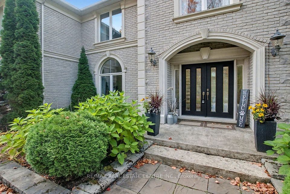 4220 Ennisclare Drive, Milton, ON N0B 2K0 – photo 3