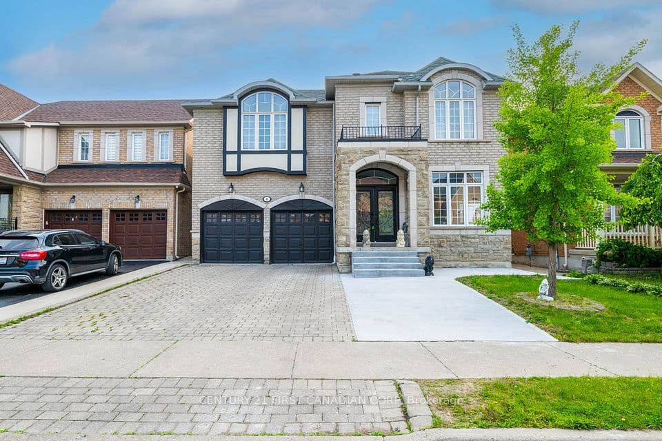 4 Freshspring Drive, Brampton, ON L6R 3H6 – main photo