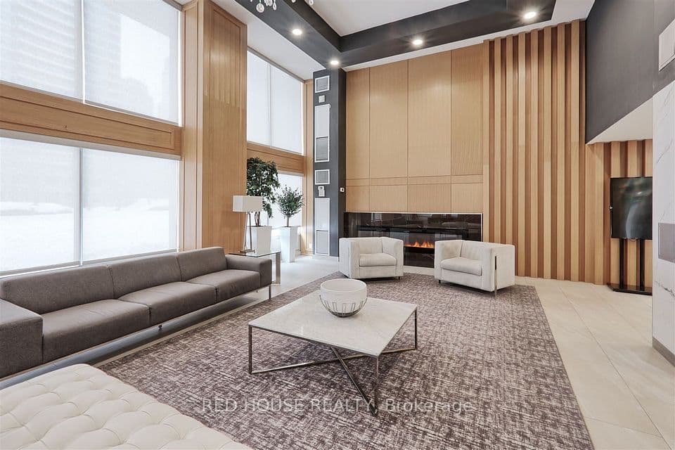 3590 Kaneff Crescent 705, Mississauga, ON L5A 3X3 – photo 2