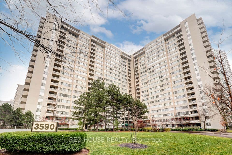 3590 Kaneff Crescent 705, Mississauga, ON L5A 3X3 – main photo