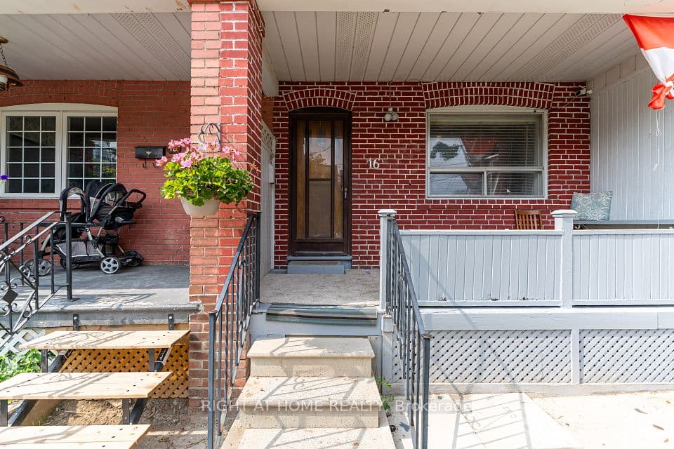 16 Pryor Avenue, Toronto, ON M6N 1M4 – main photo
