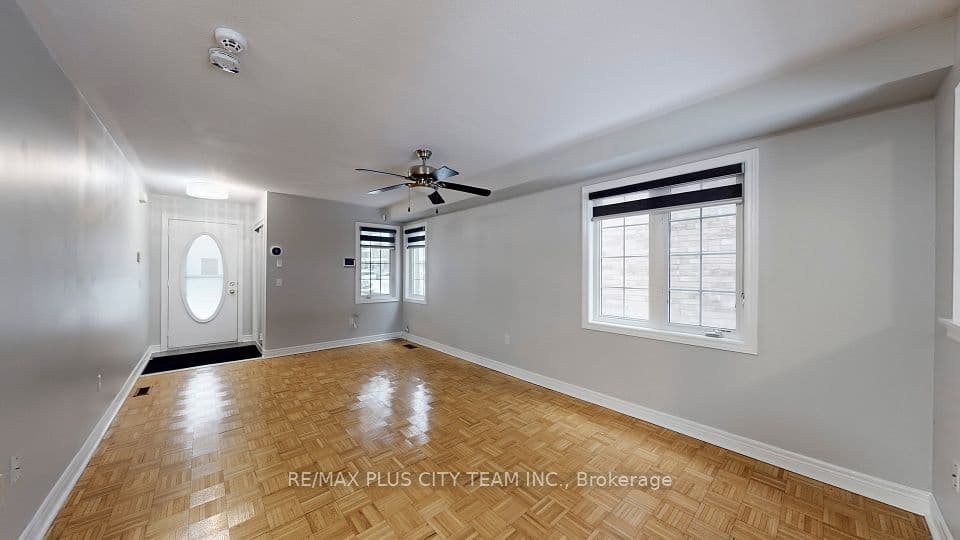 4 Slessor Lane, Brampton, ON L6P 1M3 – photo 2