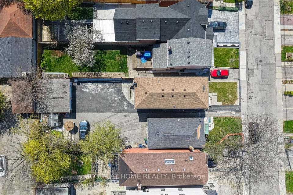 65 Branstone Road, Toronto, ON M6E 4E3 – photo 3