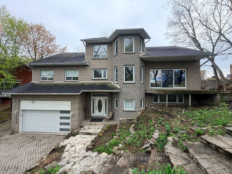 176 Wyndham Street, Mississauga, ON L5M 1N5 – photo 2
