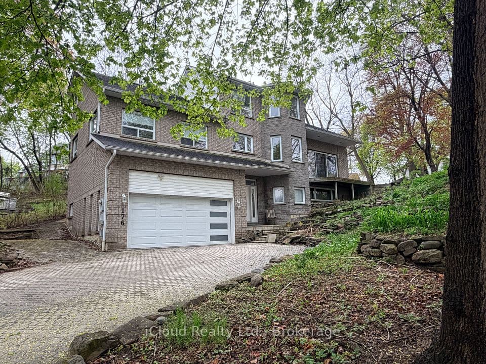176 Wyndham Street, Mississauga, ON L5M 1N5 – main photo