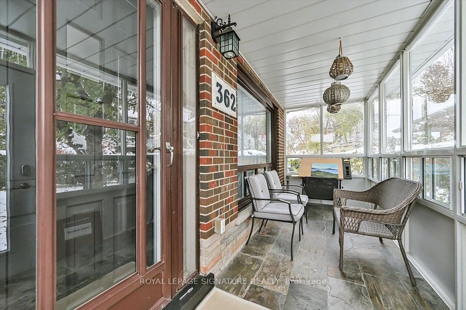 362 Silverthorn Avenue, Toronto, ON M6M 3G8 – photo 3
