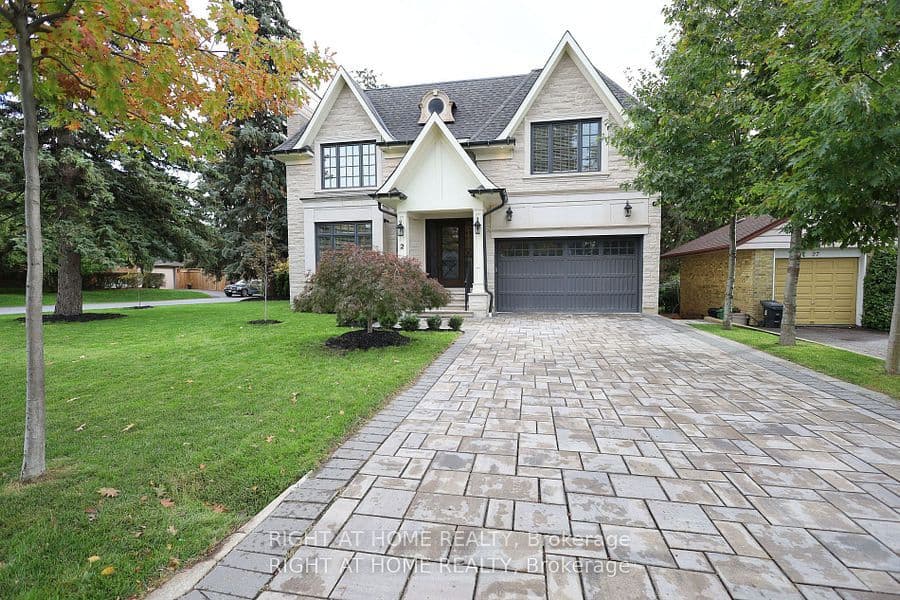 2 Finchley Road, Toronto, ON M9A 2X3 – main photo