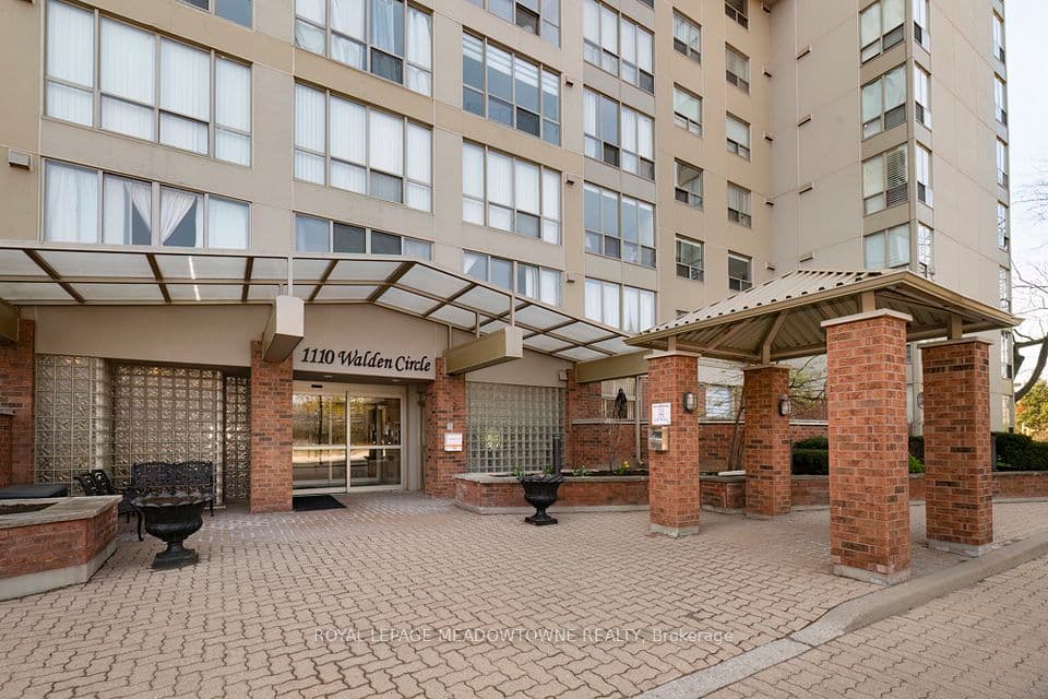 1110 Walden Circle 905, Mississauga, ON L5J 4R3 – main photo