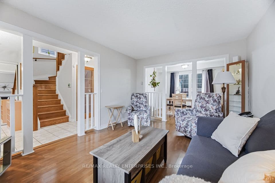 54 Niagara Place, Brampton, ON L6S 4Y8 – photo 3