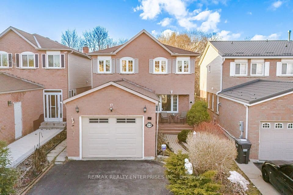 54 Niagara Place, Brampton, ON L6S 4Y8 – main photo