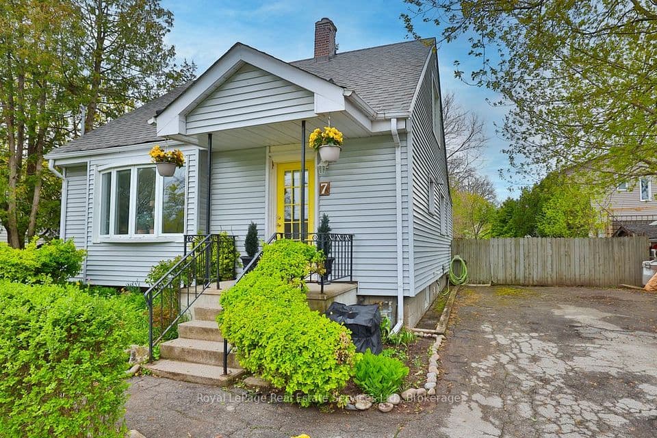 7 Stewart Street, Oakville, ON L6K 1X3 – photo 3