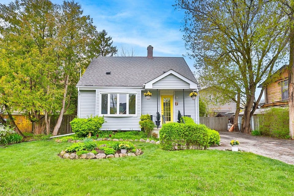 7 Stewart Street, Oakville, ON L6K 1X3 – photo 2