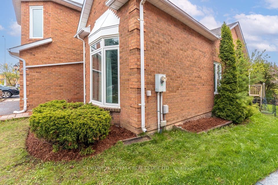 4 Leeward Drive, Brampton, ON L6S 5V6 – photo 3