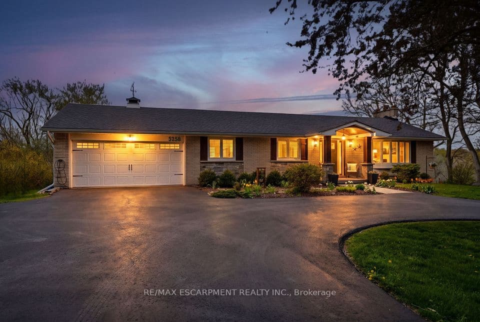 5258 Cedar Springs Road, Burlington, ON L7P 0B9 – main photo