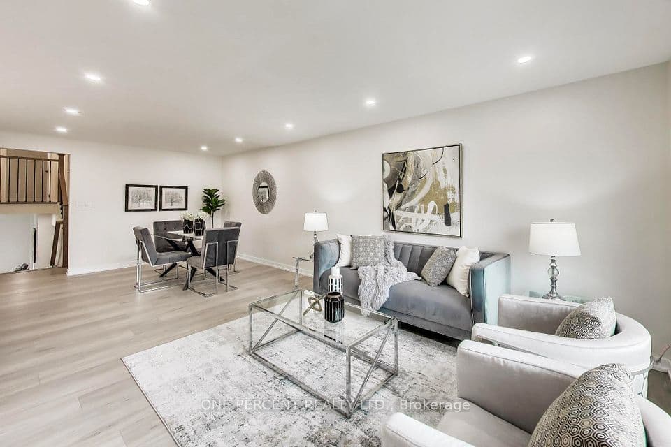 1270 Pallatine Drive, Oakville, ON L6H 1Z2 – photo 3
