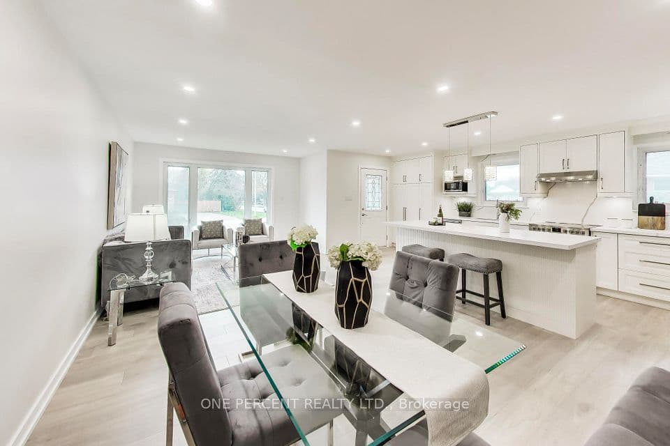 1270 Pallatine Drive, Oakville, ON L6H 1Z2 – main photo