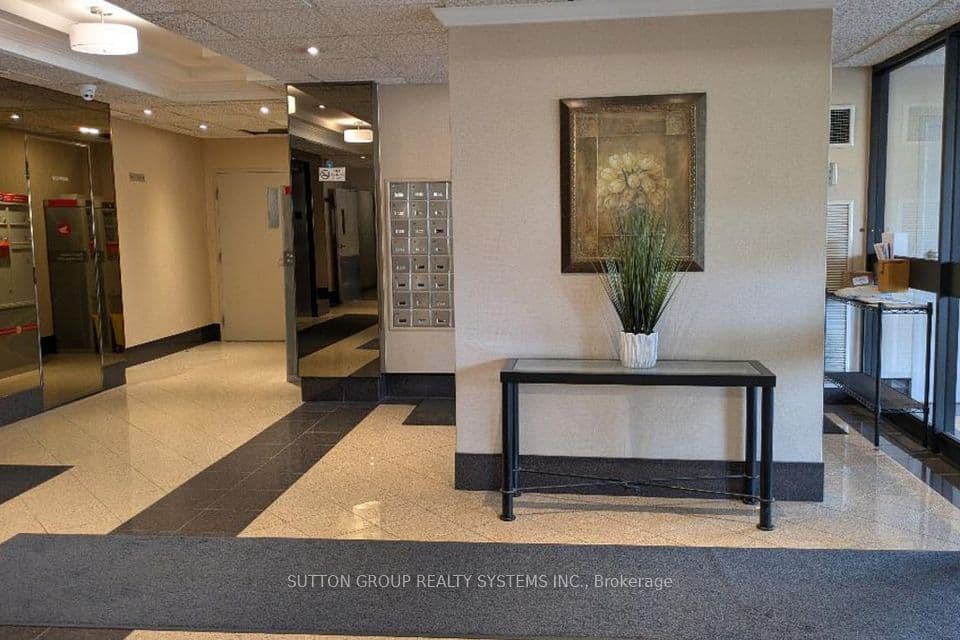 1300 Mississauga Valley Boulevard 504, Mississauga, ON L5A 3S8 – photo 3