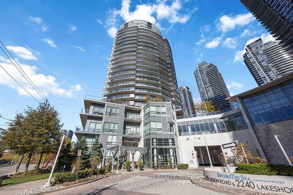 15 Legion Road 102, Toronto, ON M8V 0A9 – main photo