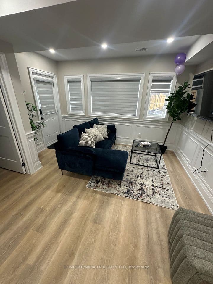 60 Deer Ridge Trail, Caledon, ON L7C 3Z6 – main photo