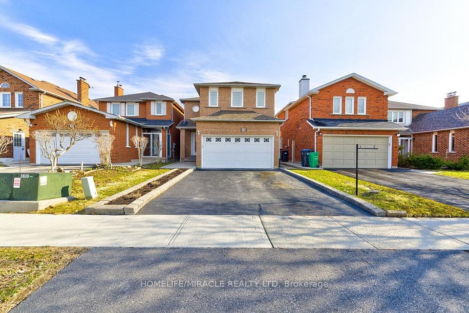 32 Pennsylvania Avenue, Brampton, ON L6Y 4N7 – photo 2