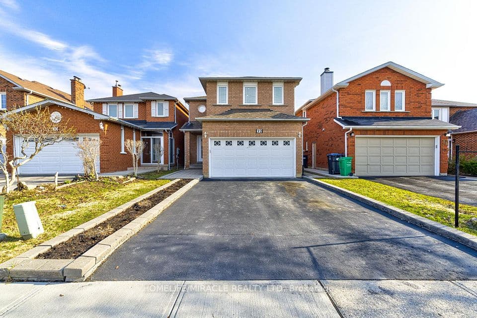 32 Pennsylvania Avenue, Brampton, ON L6Y 4N7 – main photo