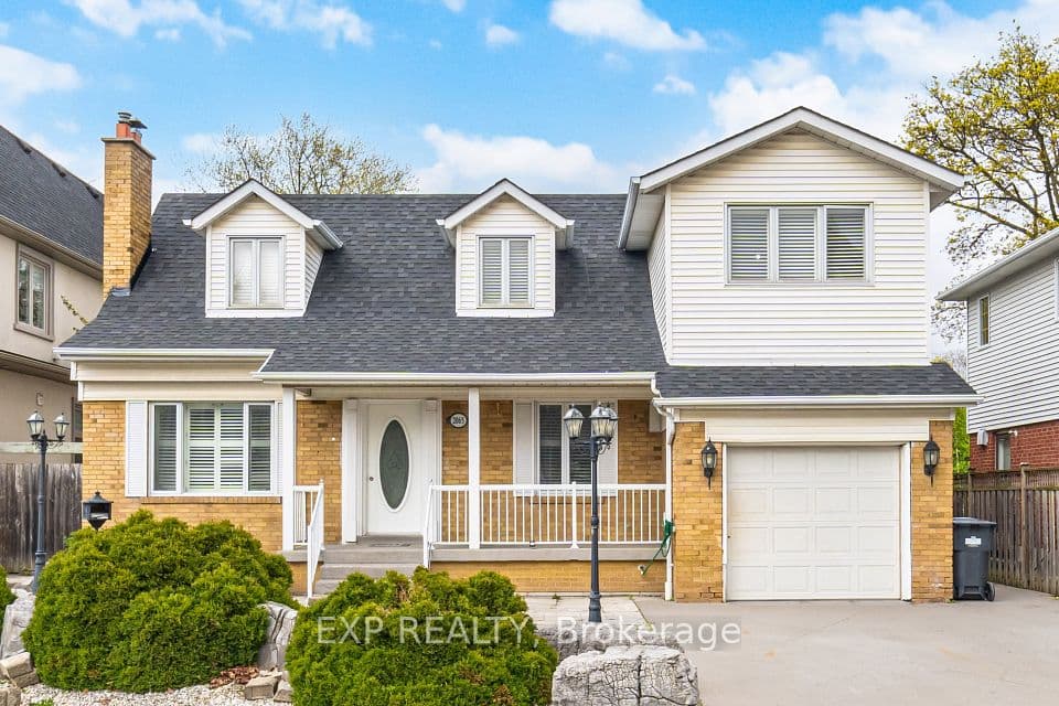 2065 Westfield Drive, Mississauga, ON L4Y 1P2 – main photo