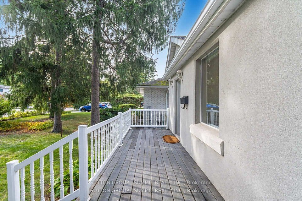 1175 Kane Road, Mississauga, ON L5H 2M2 – photo 2