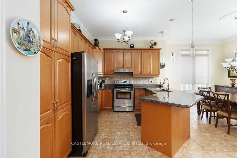 39 Saint Hubert Drive, Brampton, ON L6P 1W1 – photo 3