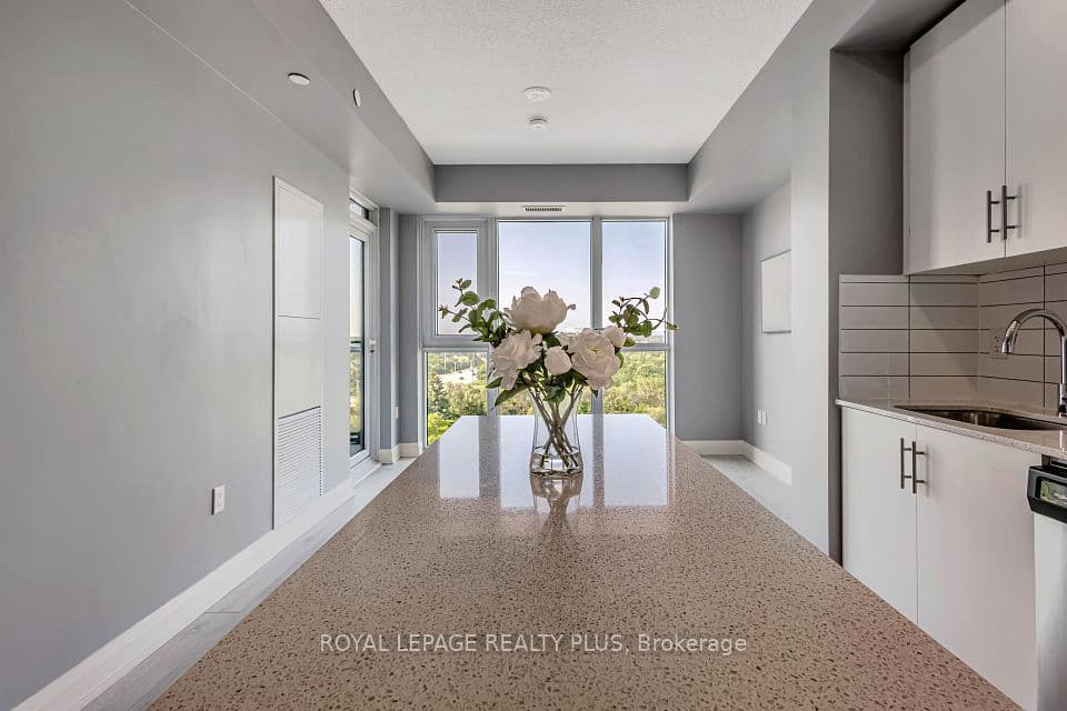 509 Dundas Street W 701, Oakville, ON L6M 1L9 – photo 3